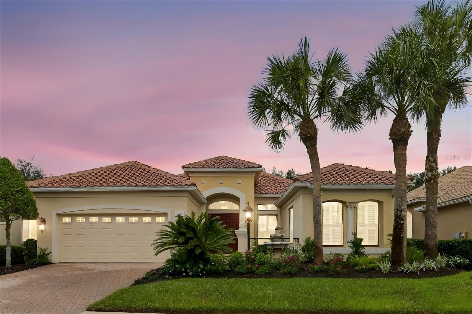 7222 LAKE FOREST GLN