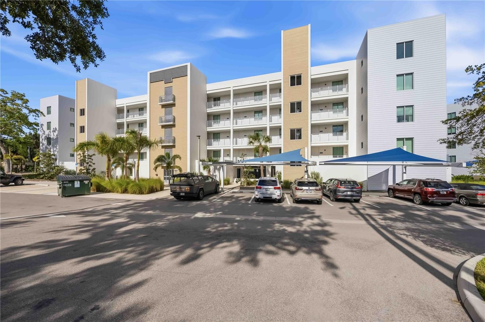 1703 N TAMIAMI TRL #406
