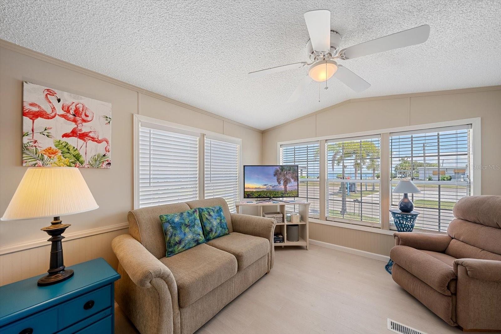 58 MONTEGO DR