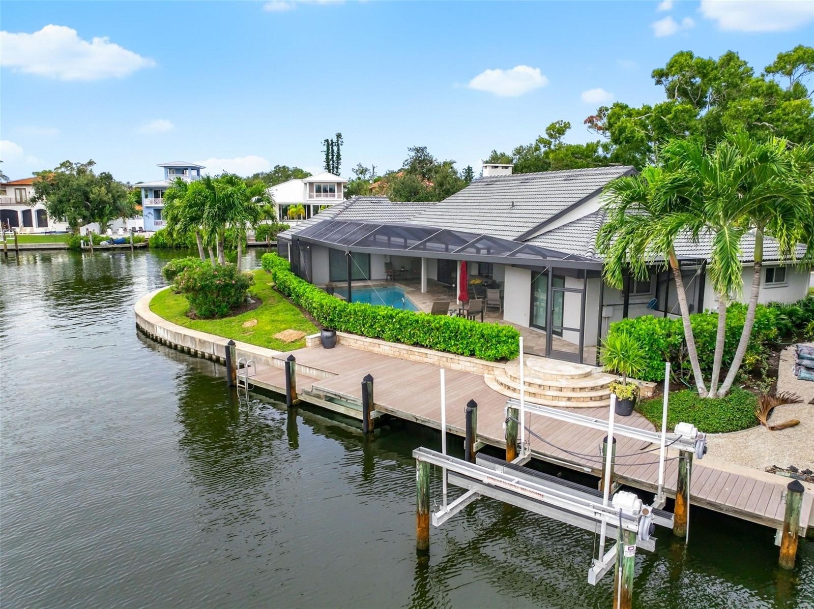 500 VENICE LN