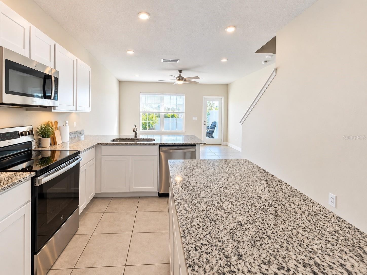 14120 CRIMSON AVE