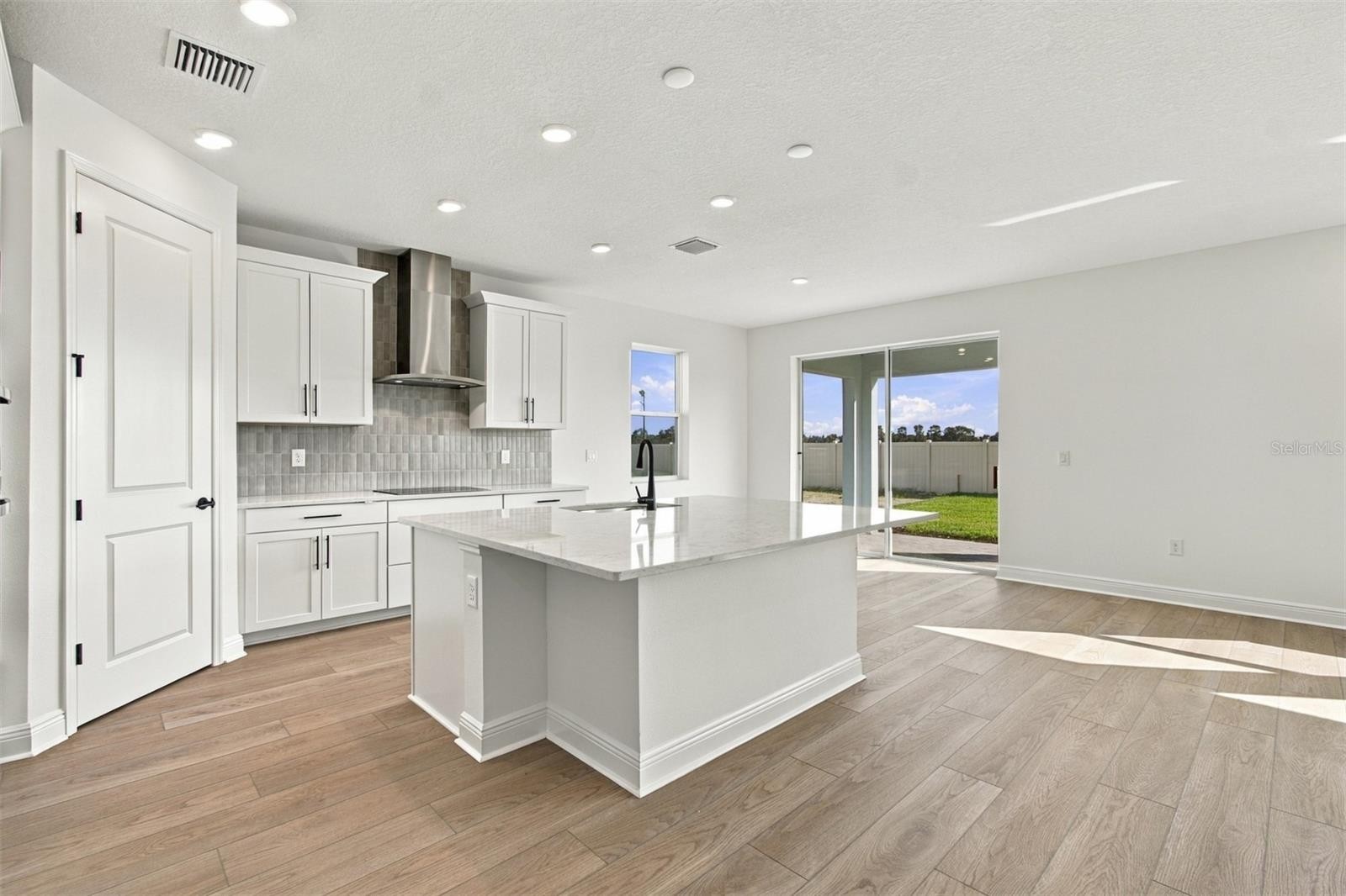 7329 RIDGE ESCAPE WAY