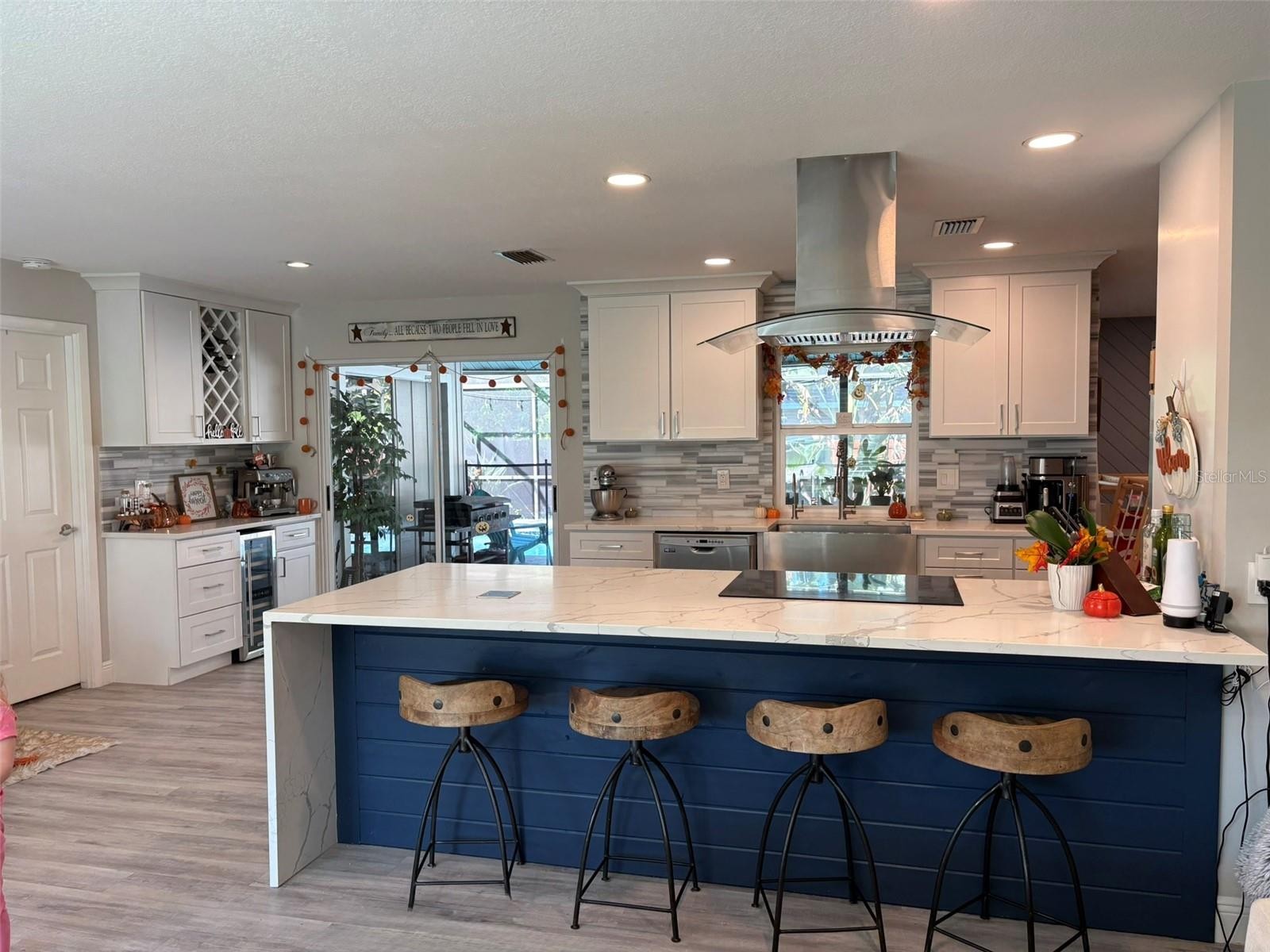 4420 MEADOW CREEK CIR