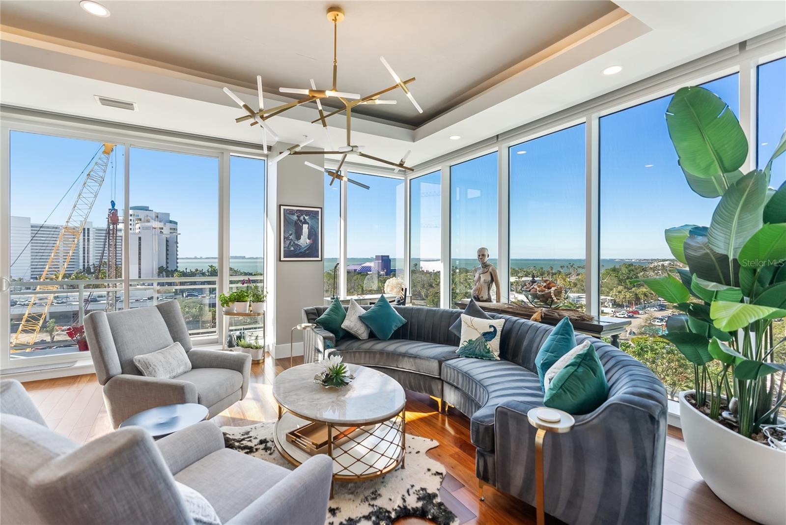 540 N TAMIAMI TRL #702