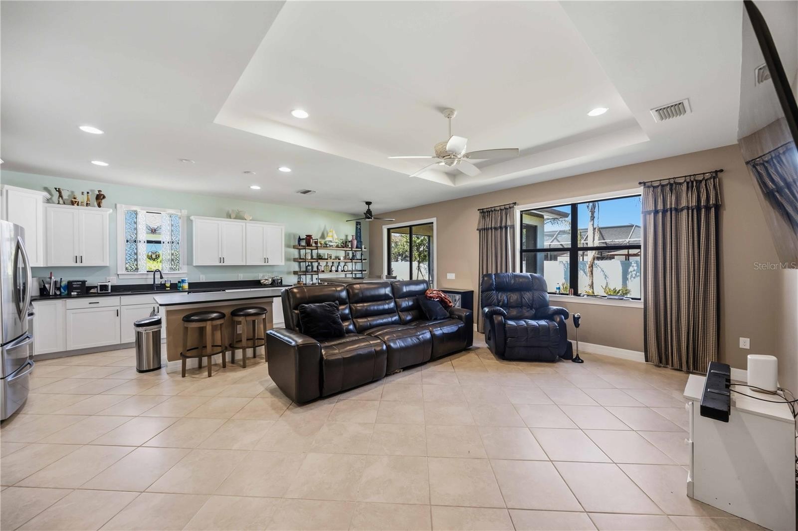 2600 SHERMAN OAK DR