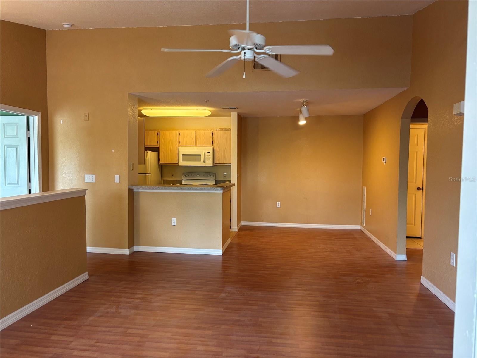 7411 VISTA WAY #203