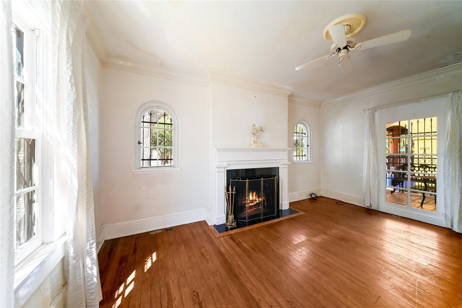 411 BURNS COURT