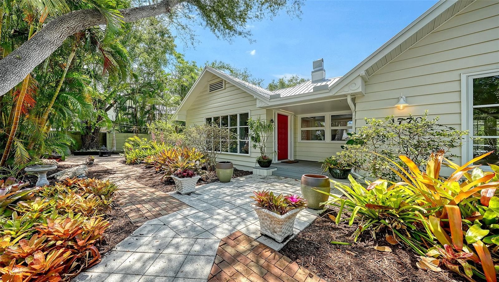 1770 S OVAL DR