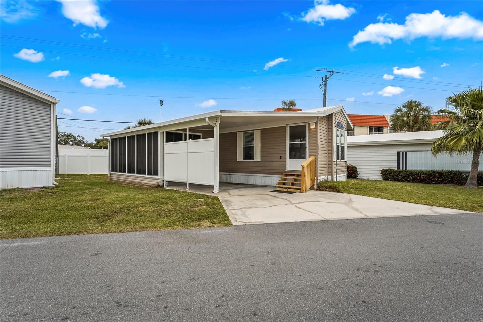 2079 SUN HOME ST #A-30