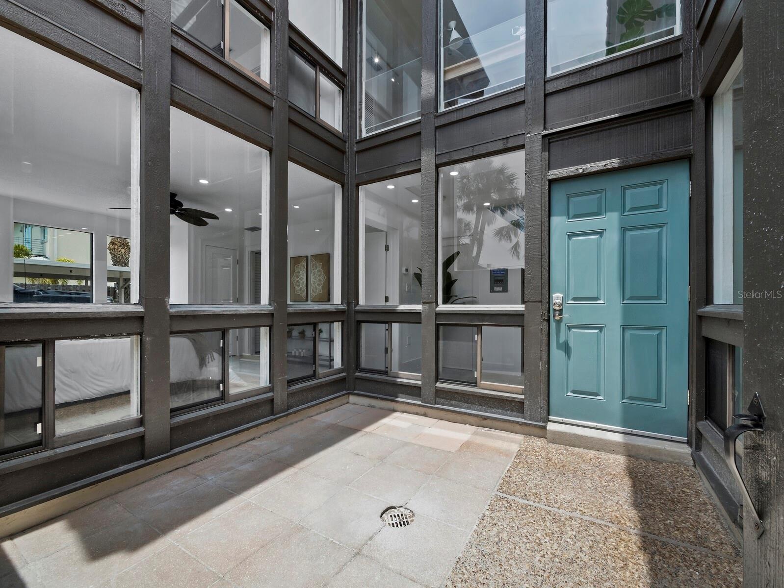 800 S BLVD OF THE PRESIDENTS