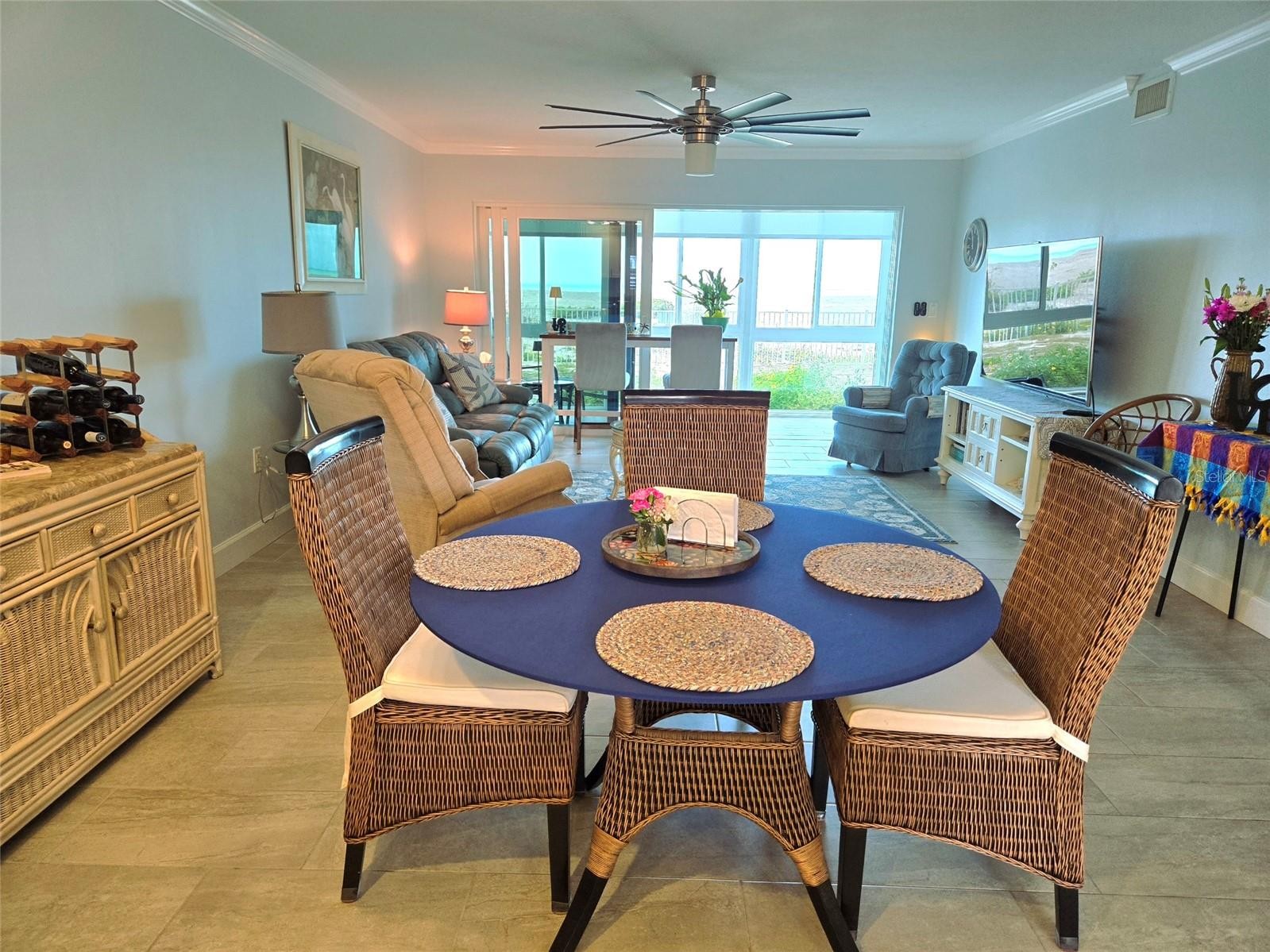 333 THE ESPLANADE N #102