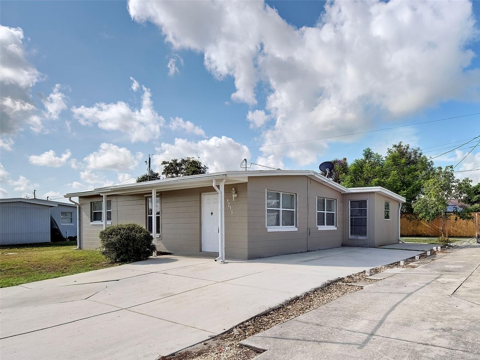 8215 AGRESS AVE