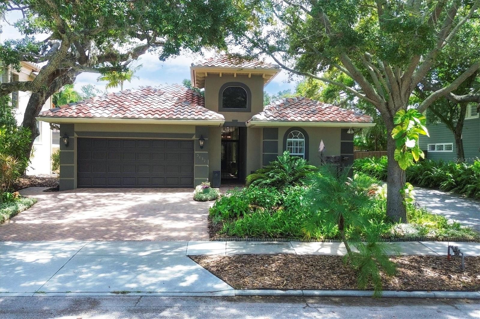 3837 Camino Real Sarasota Florida 34239