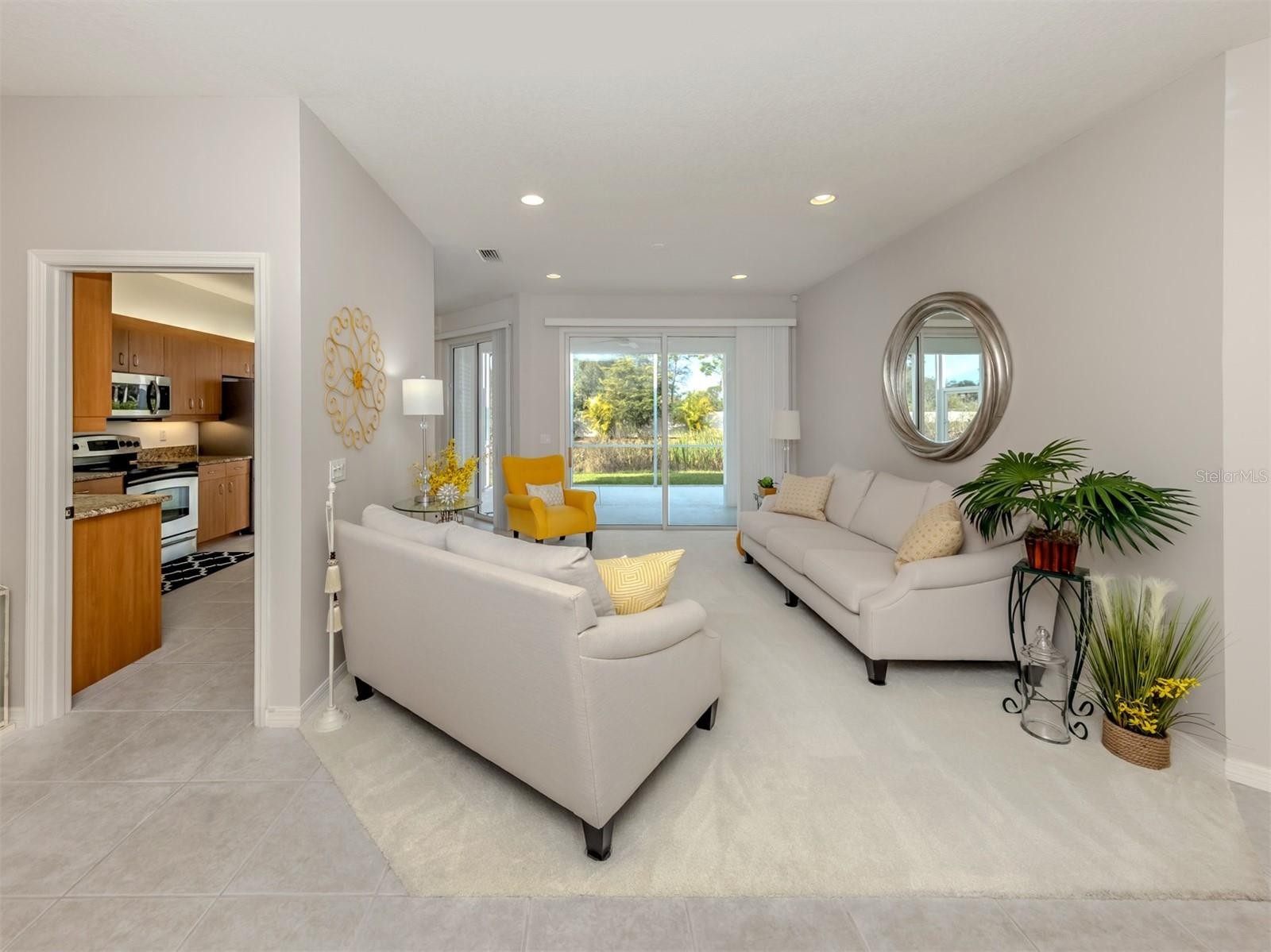 1649 MONARCH DR #1649