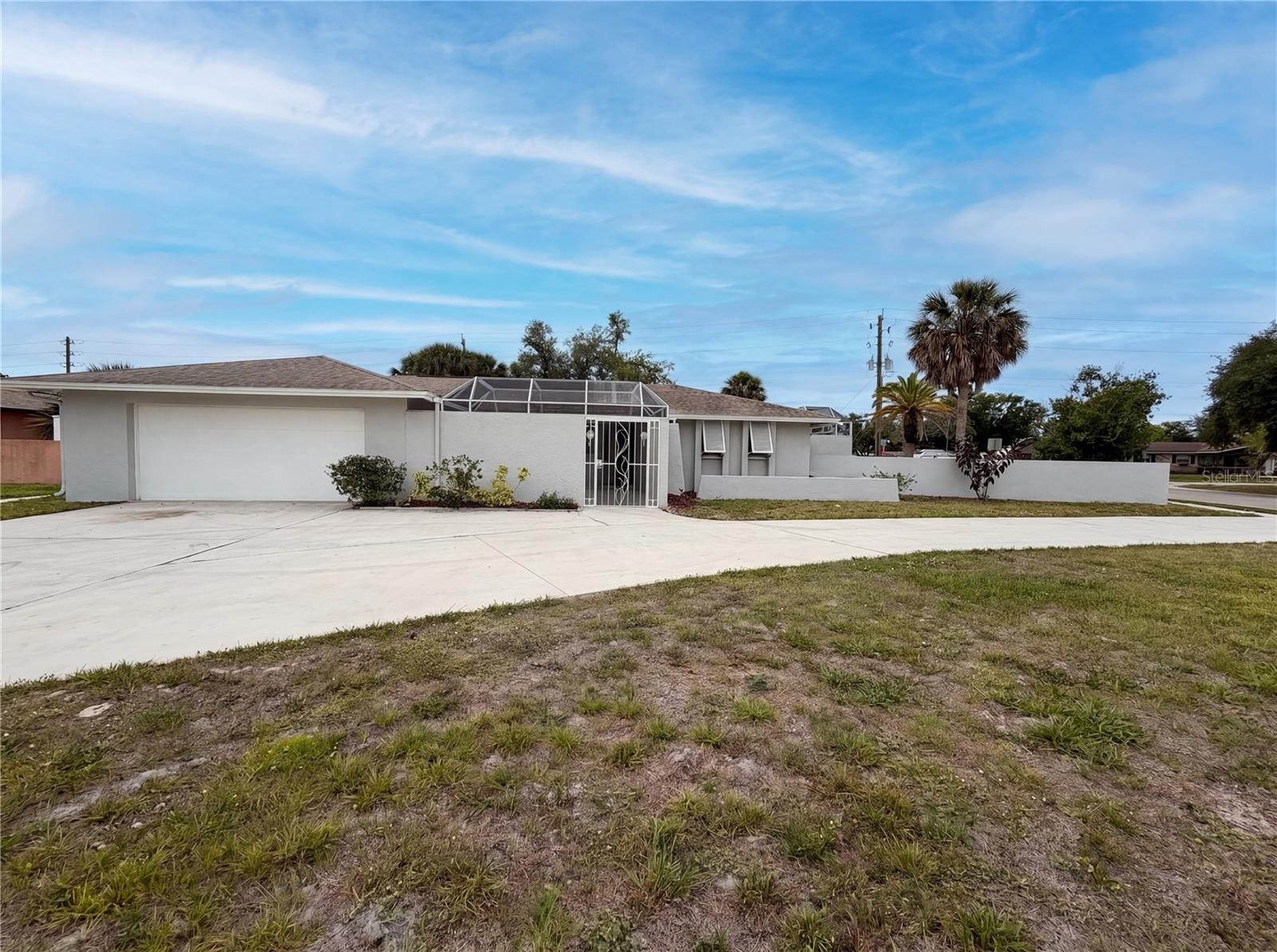 1301 LUCAYA AVE
