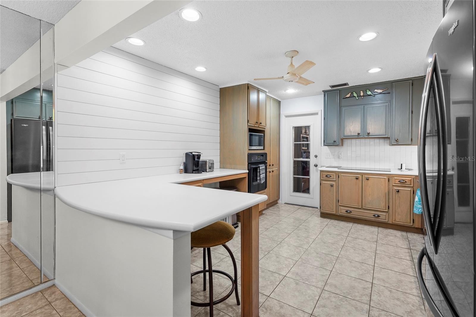 5524 PALM AIRE DR #5524