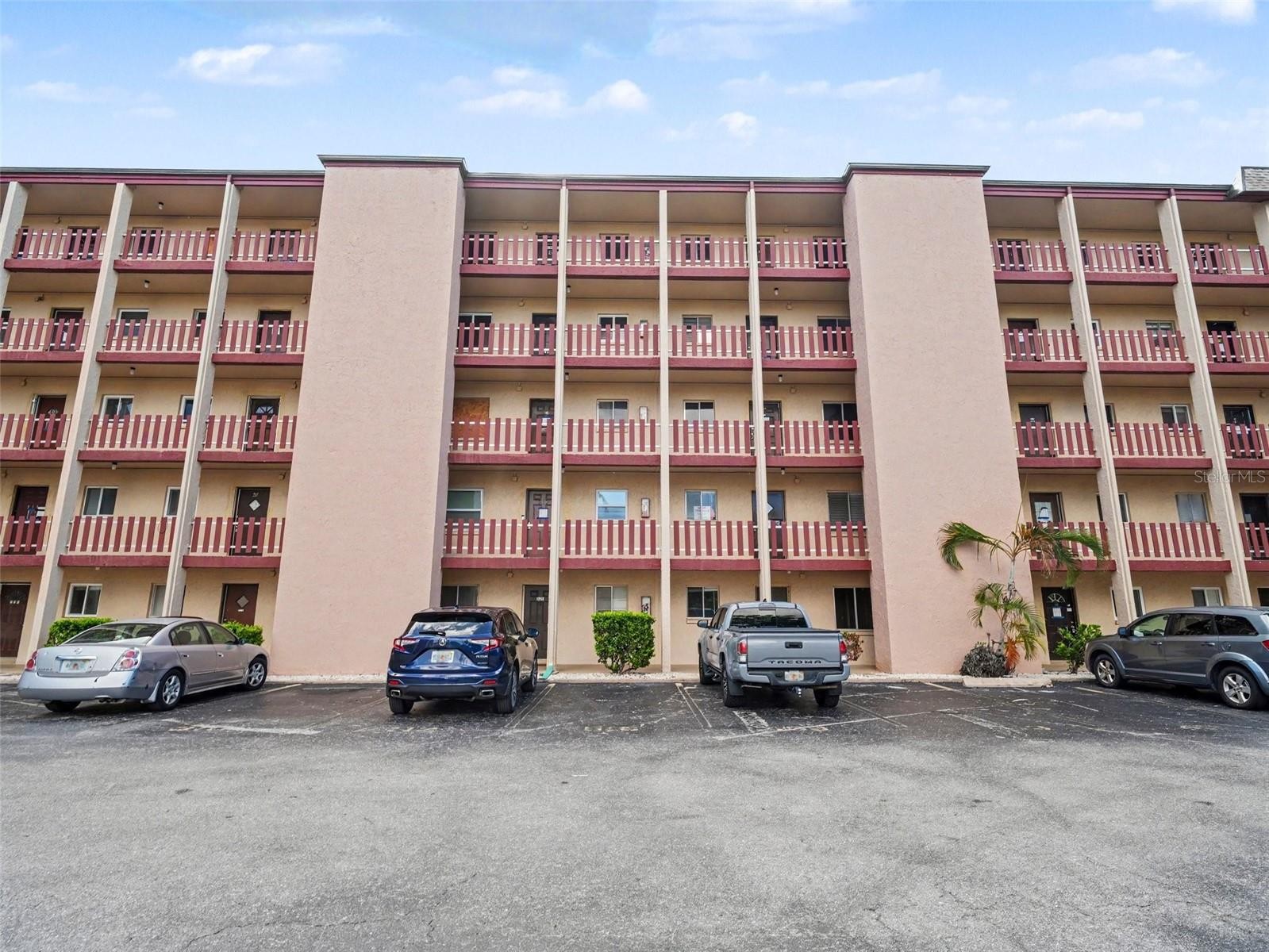 4023 LAKE BAYSHORE DR #112