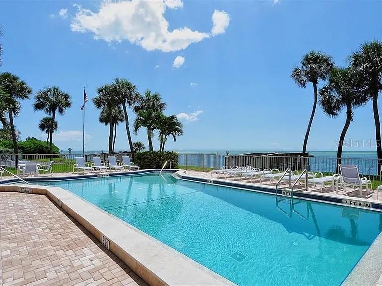 4822 OCEAN BLVD #3D