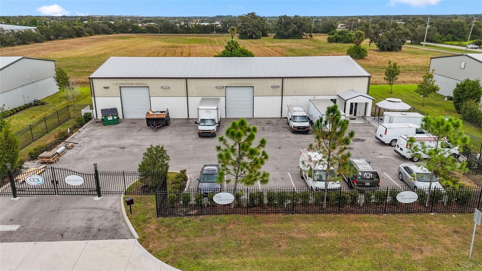 6860 28TH STREET CIR E