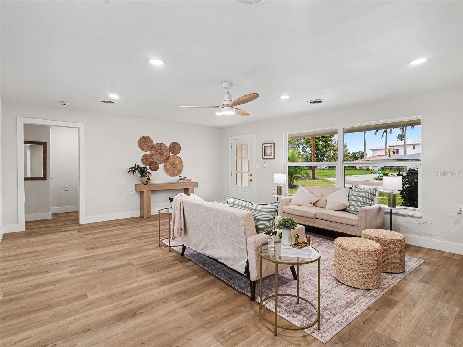 9911 ROYAL PALM DR