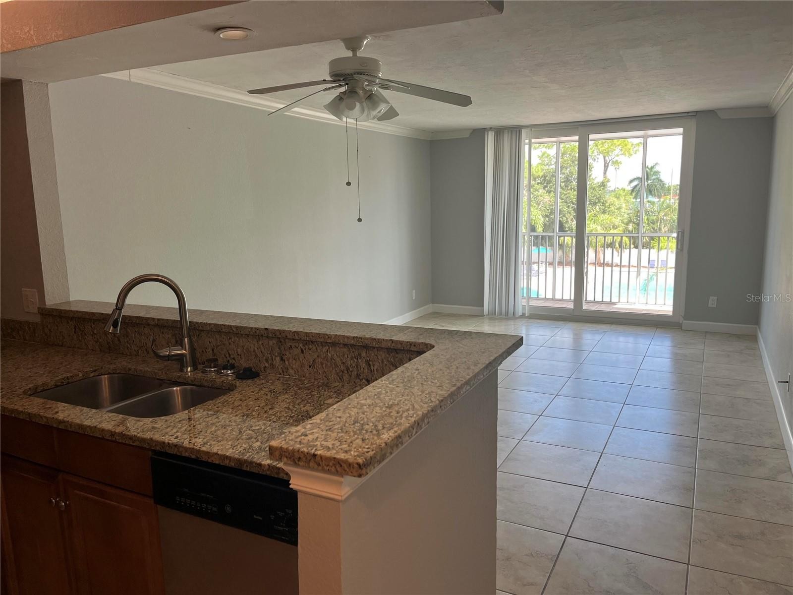 2740 COCONUT BAY LN LN #3310 (3J)