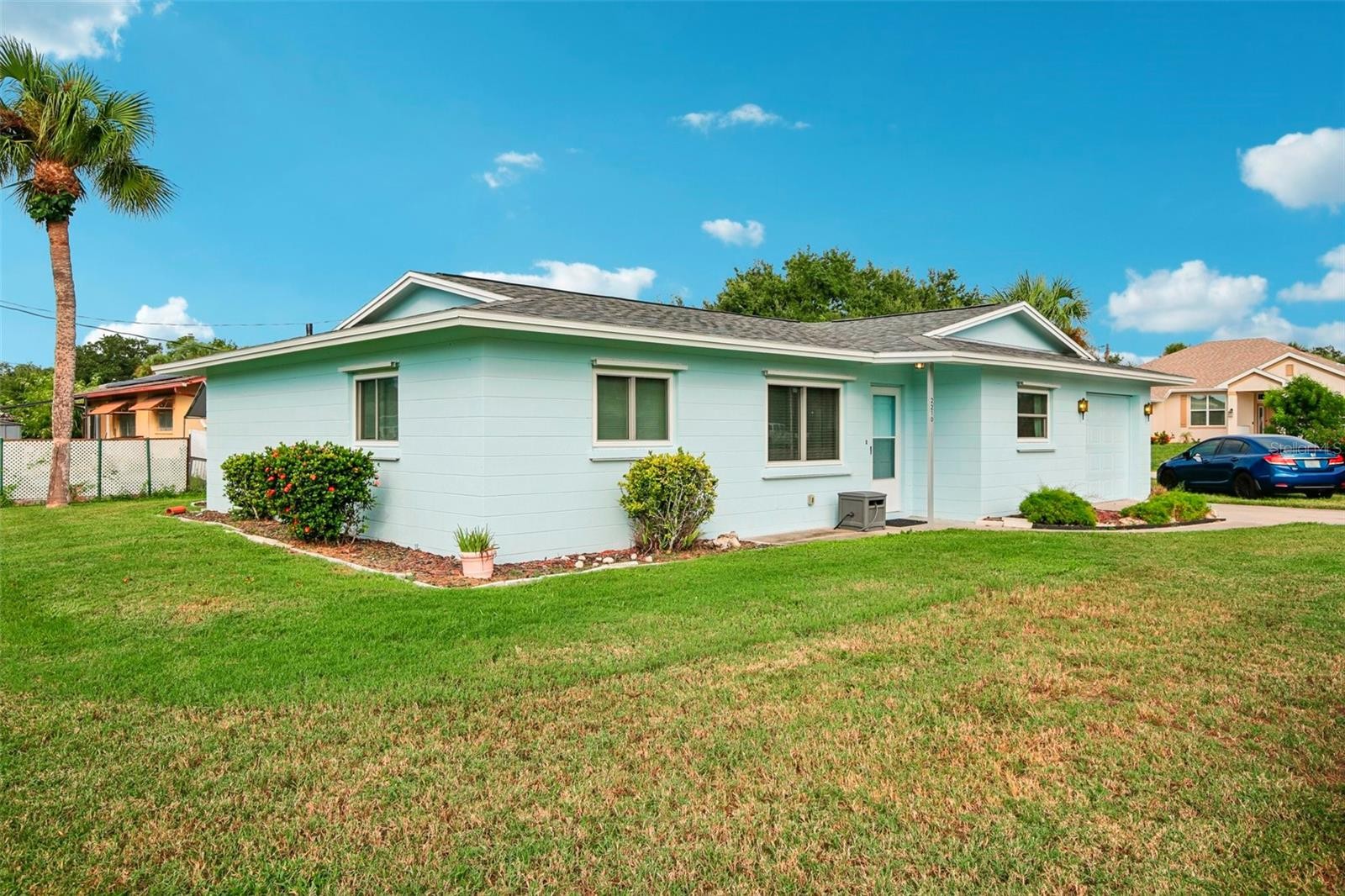 2210 GENTIAN RD