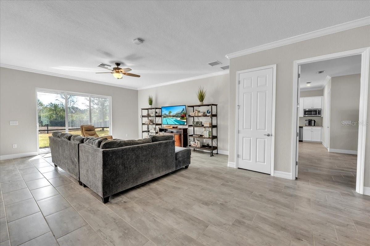 2905 STARWOOD CT