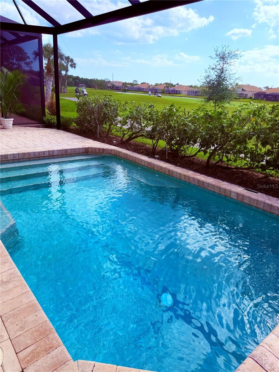 9448 FOREST HILLS CIR