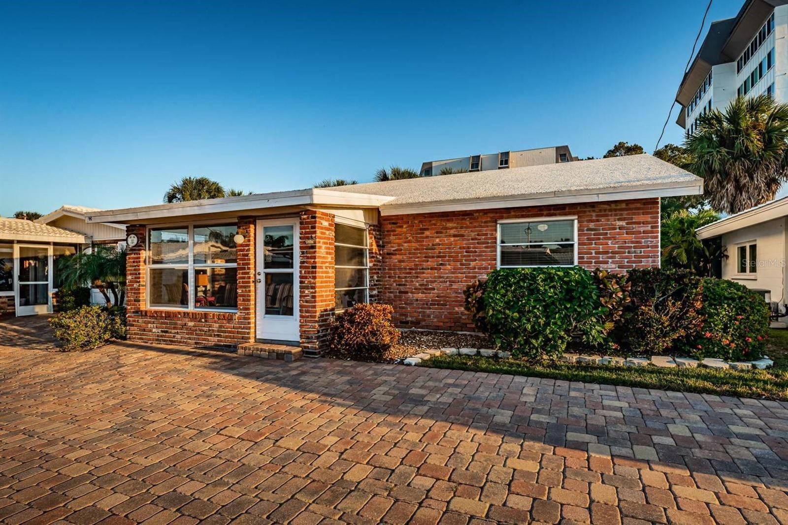 6020 MIDNIGHT PASS RD #40