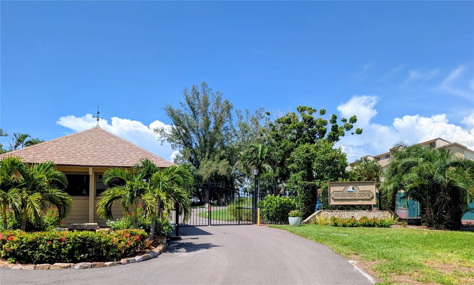 3850 MARINERS WALK #723