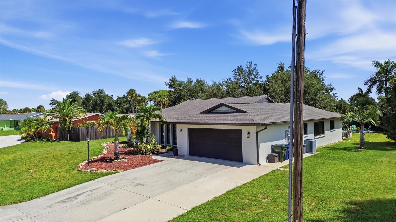 432 S SHORE DR