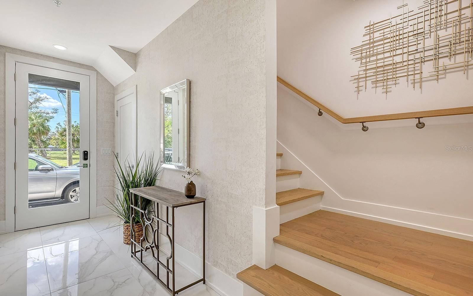 62 AUDUBON PL