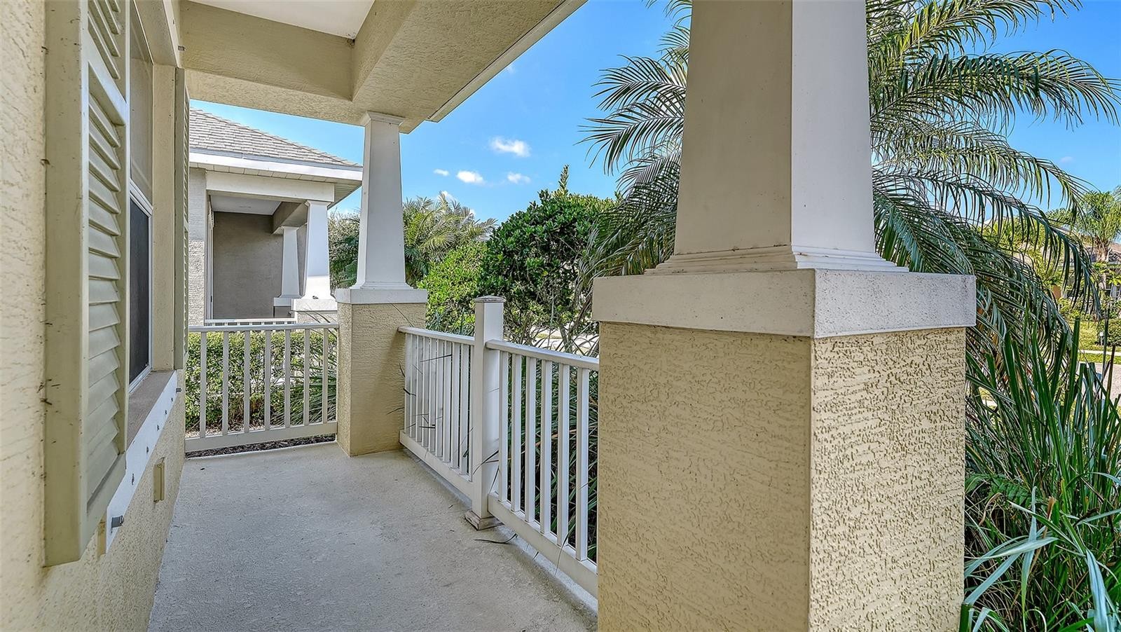 4620 WHISPERING LEAVES DR