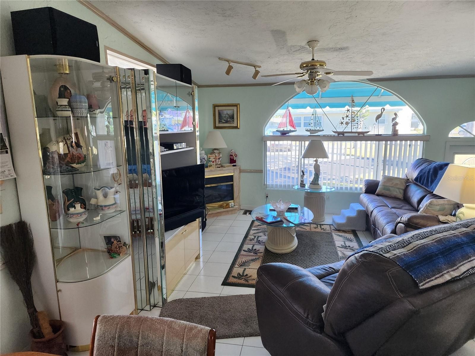 1674 UNIVERSITY PKWY #140