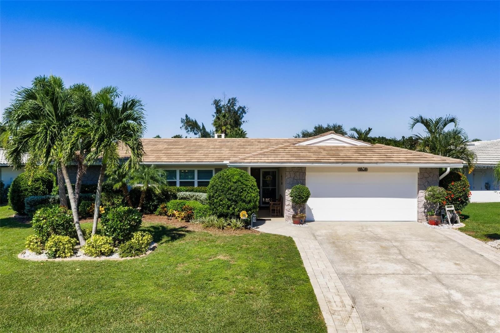 3323 SPRING MILL CIR