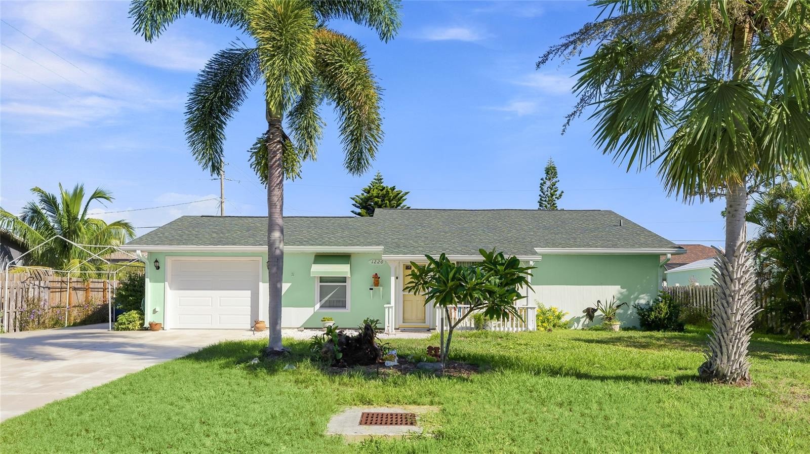 1220 FALCON RD