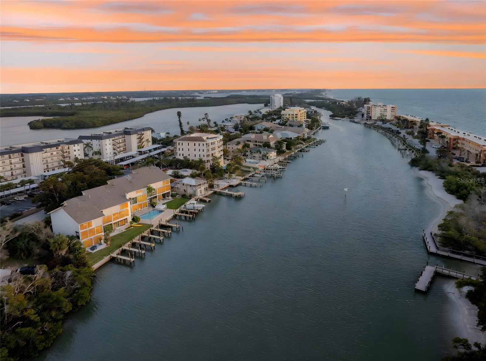 9000 MIDNIGHT PASS RD #5