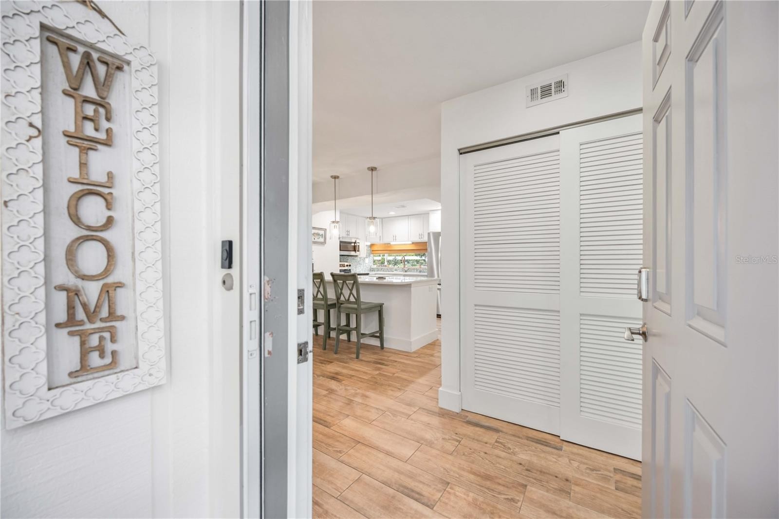 1166 W PEPPERTREE DR #112D