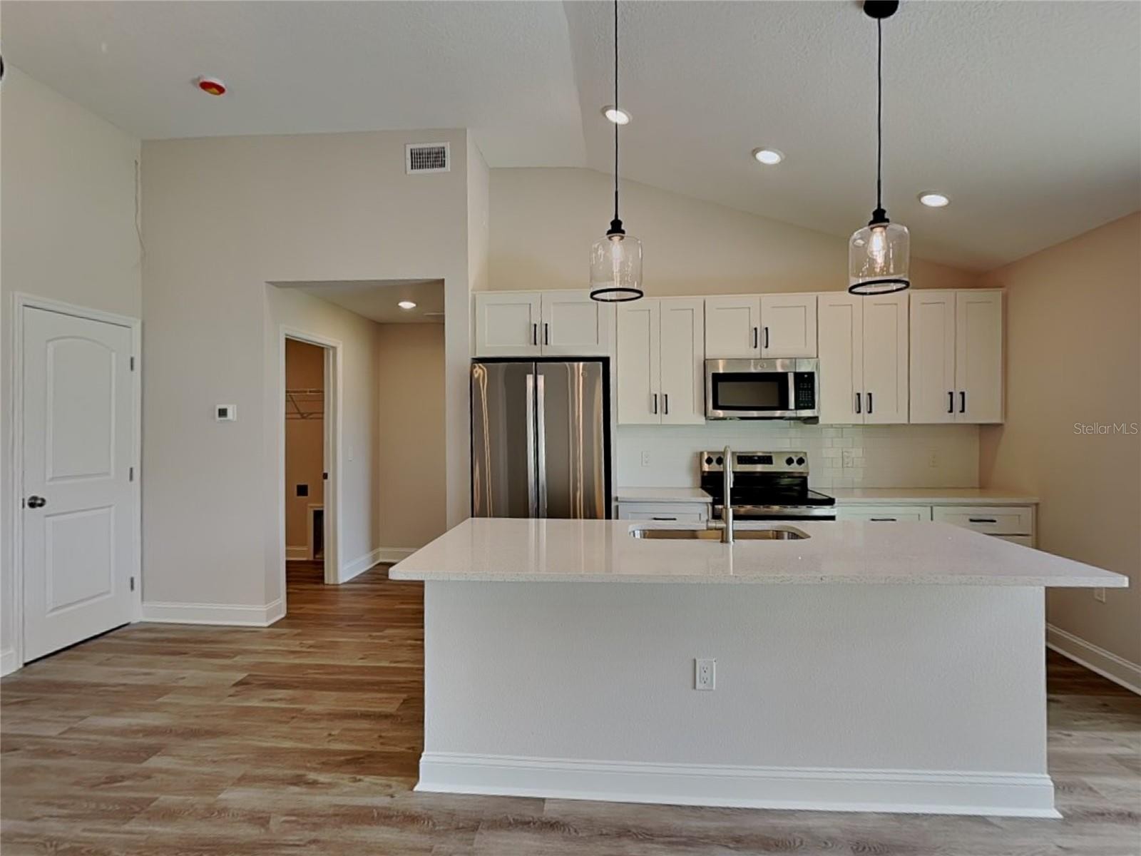 4075 KESSLER TER