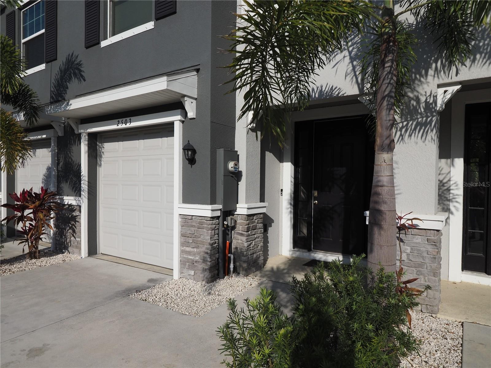 2503 MIDNIGHT PEARL DR