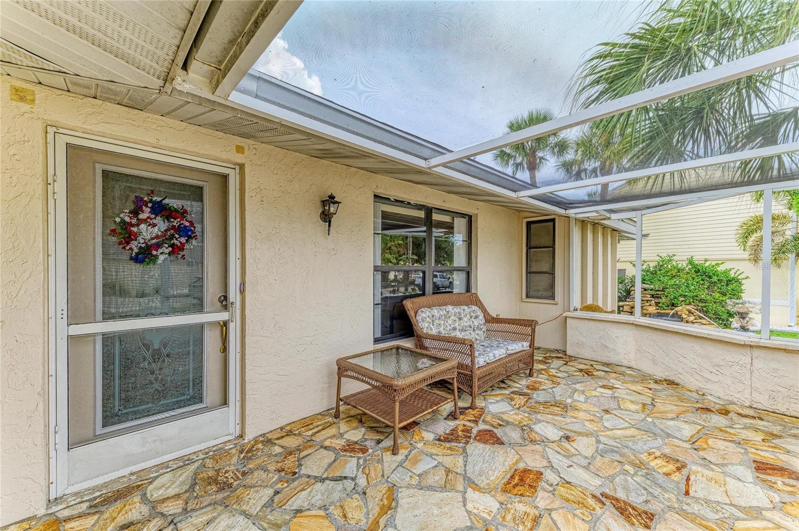 523 CASAS BONITAS DR