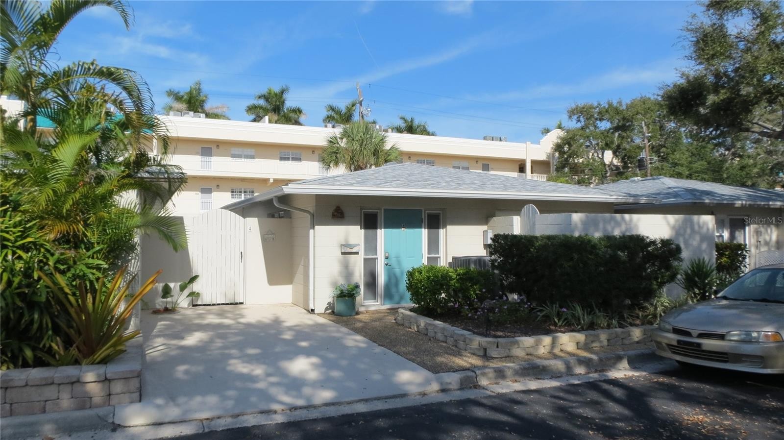 6005 MIDNIGHT PASS RD #N4