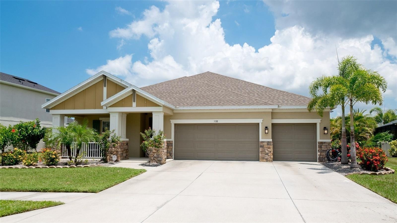 5738 HYDRANGEA CIR