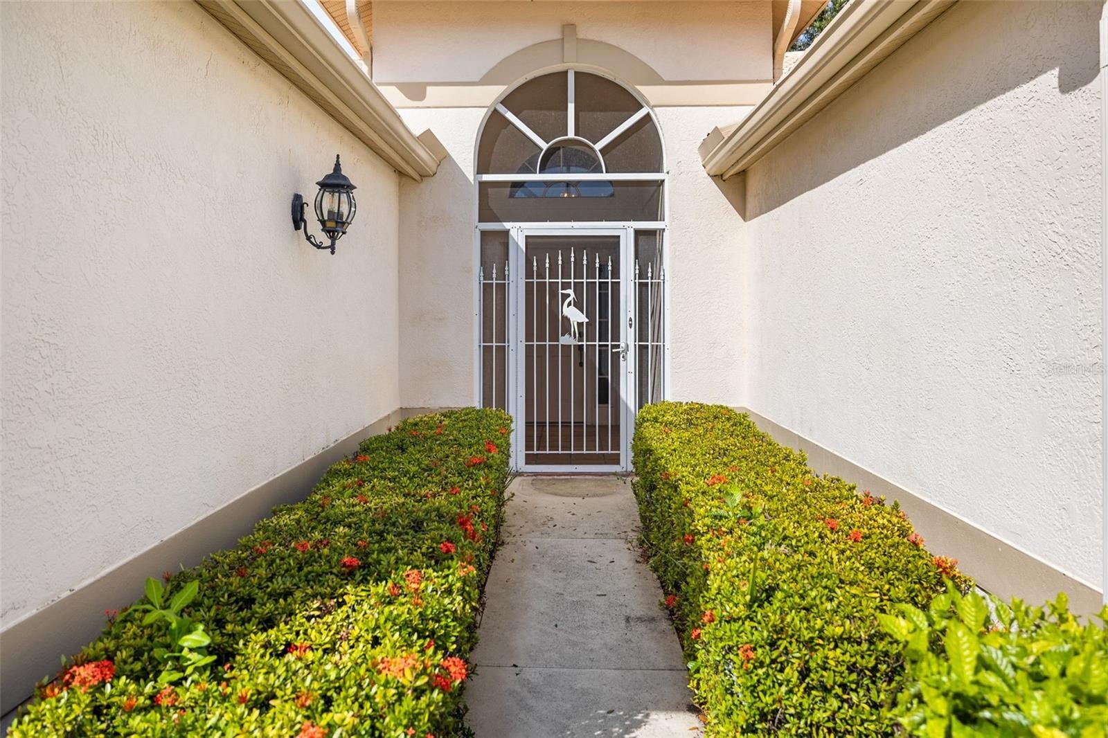 9523 KNIGHTSBRIDGE CIR