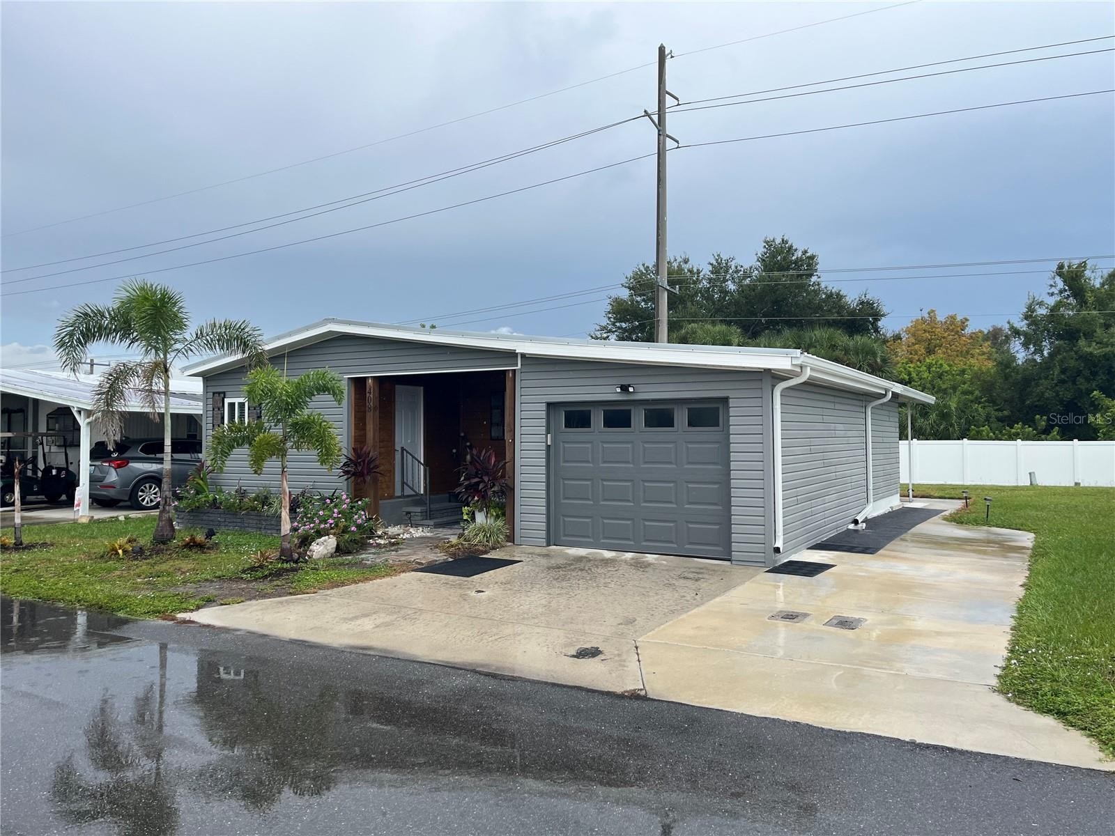 408 CERVINA DR N