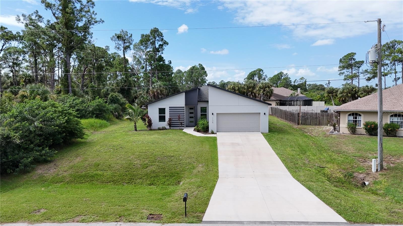 1175 E HALLMARK BLVD