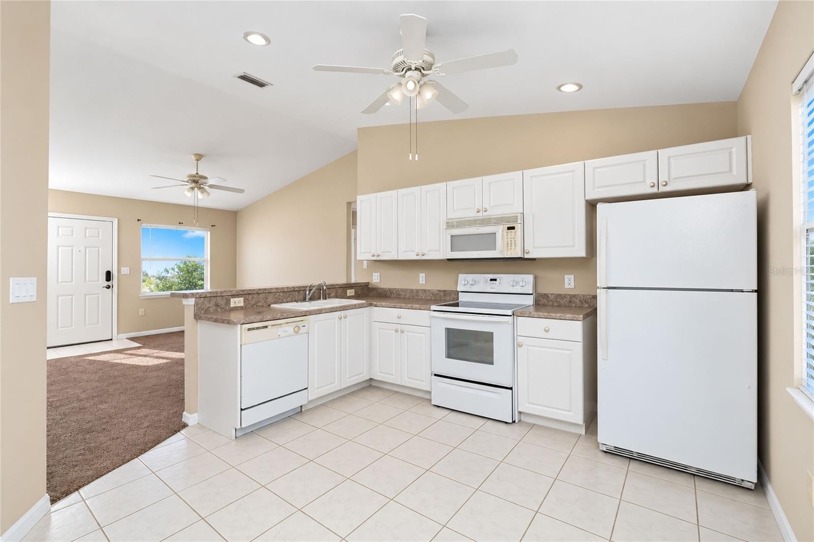 861 POINCIANA RD