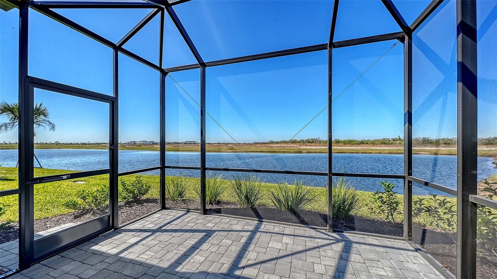 2114 SYLVESTER PALM LN