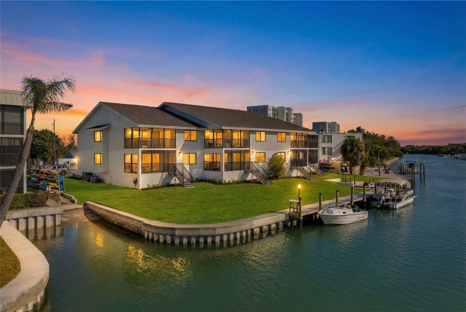 9226 MIDNIGHT PASS RD #3B