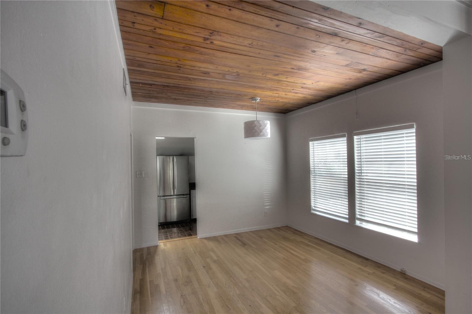 303 S OSPREY AVE #303